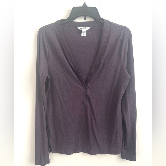 ATHLETA UPTEMPO RIBBED HENLEY TOP IN REGAL PLUM DARK SKY VIOLET M - Picture 2 of 8